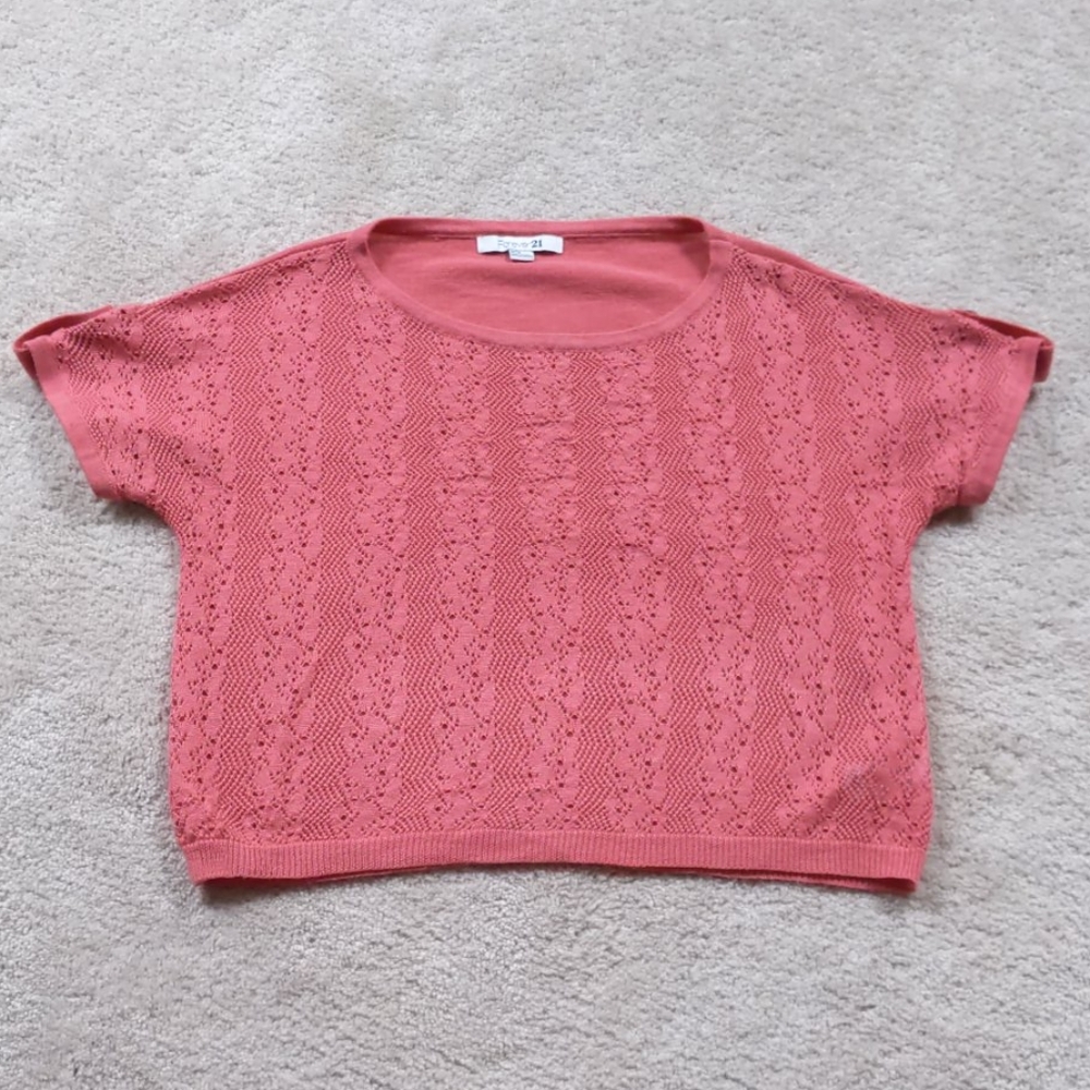 Knitted Short Sleeved Sweater